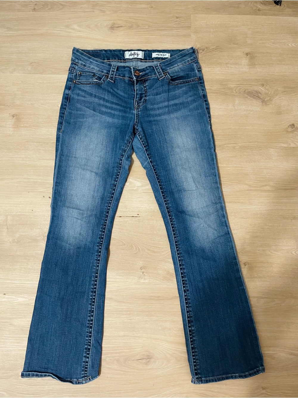 Daytrip Women's Blue bootcut Jeans - Medium Wash
